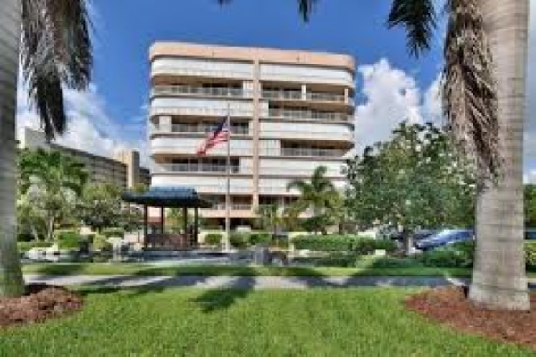 Villa Mare - Florida Waterfront Condos